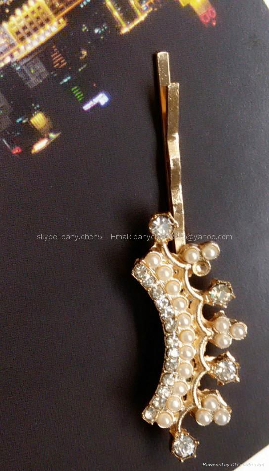 Strip Pearl Crown Hairpin 3