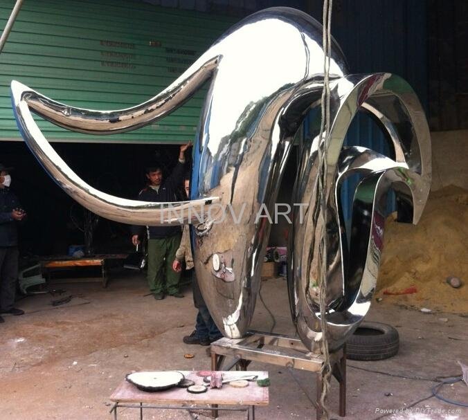 custom large scale stainless steel sculpture 3