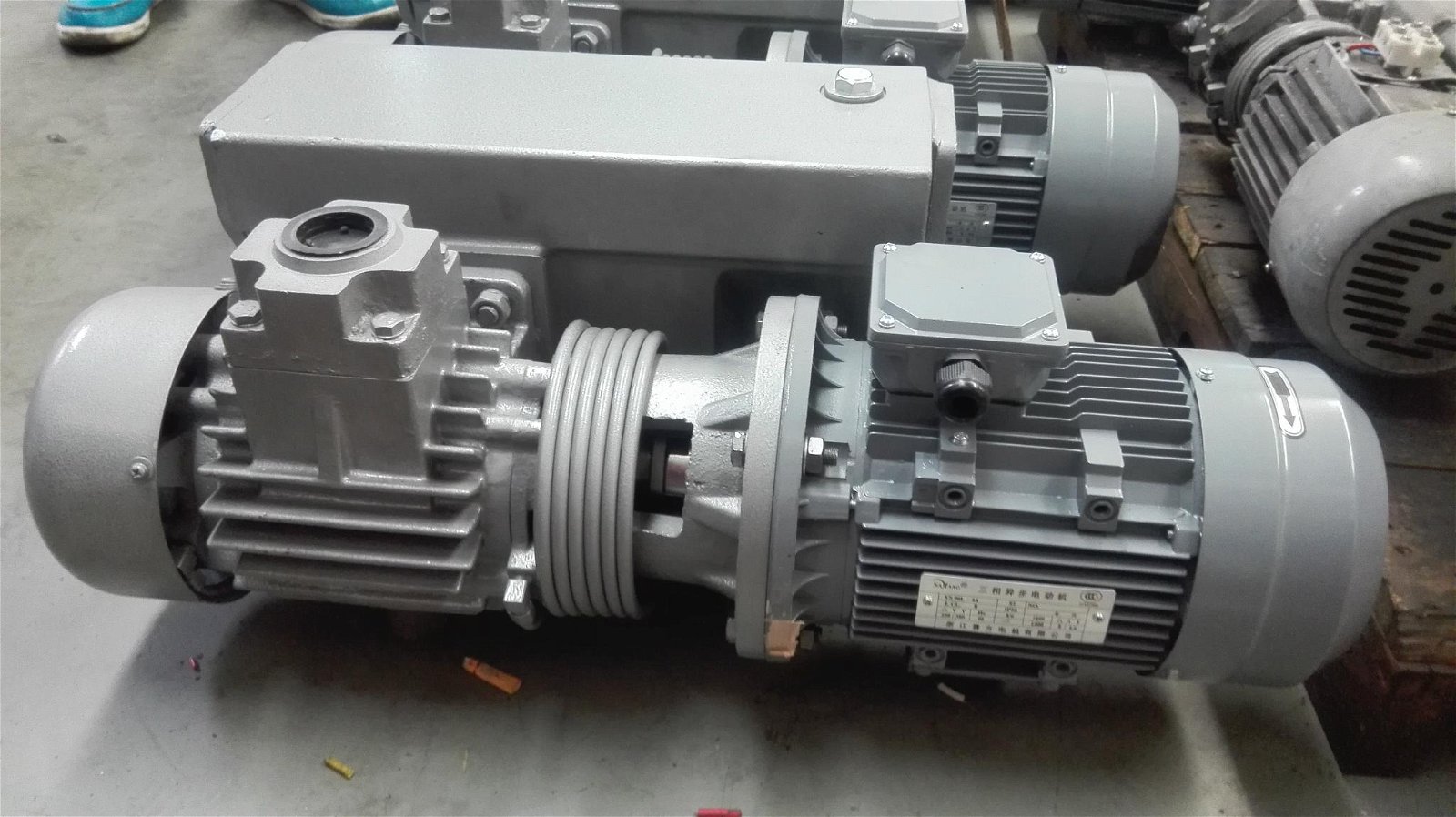  XD-063 vacuum pump.