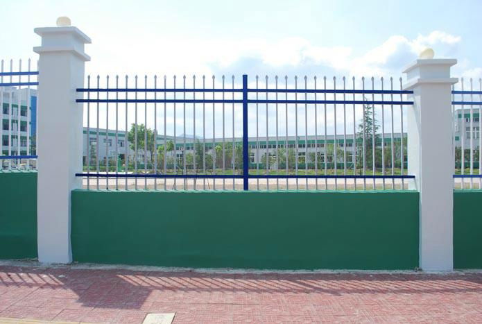 Contracted style aluminium fence railings 