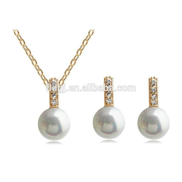 zinc alloy heart shape diamond set fashion necklace jewelry made in qingdao  4