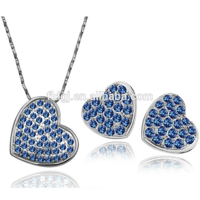 zinc alloy heart shape diamond set fashion necklace jewelry made in qingdao  5