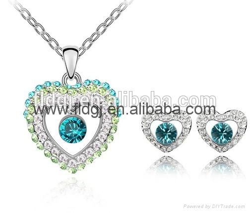 zinc alloy diamond set fashion necklace jewelry made in qingdao  4