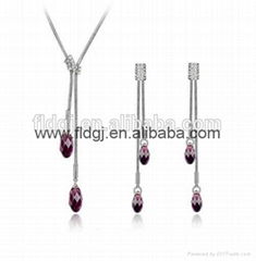 zinc alloy diamond set fashion necklace jewelry made in qingdao 