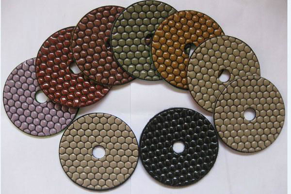 Dry polishing pads