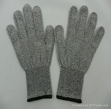 HHPE anti cutting gloves (Level 3) Dyneema with coating PU on the palm 