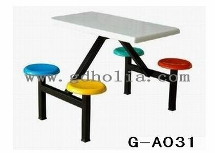 玻璃钢弯曲木餐桌椅 3