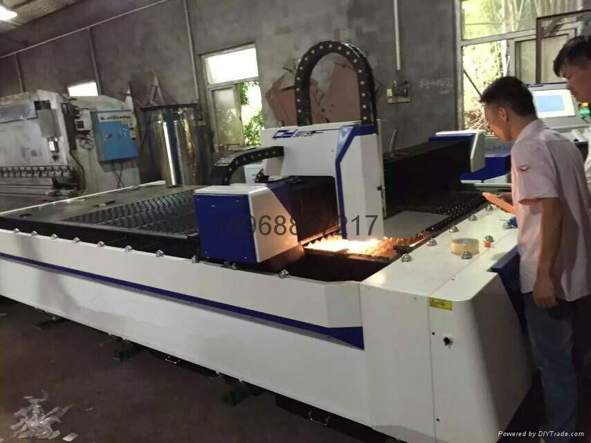 Optical fiber laser cutting machine 2