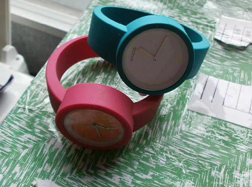 Silicone Watch Japanese Movement  3/5ATM Waterproof  Eco-friendly Silicone   4