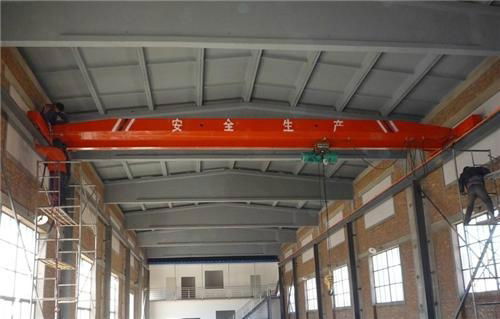 Overhead electric travelling crane with single girder 3