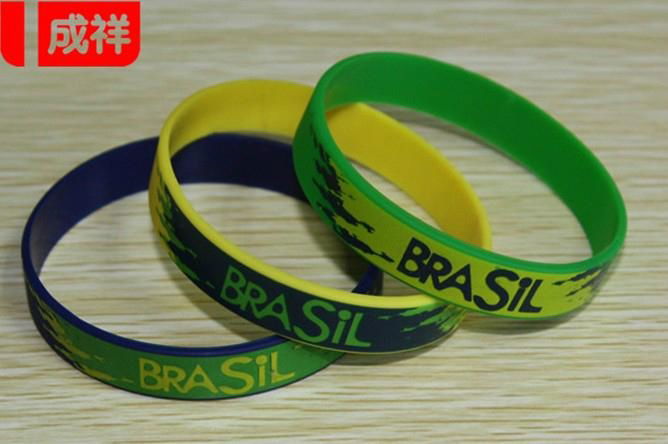 OEM Multicolor Debossed Silicone Bracelet with Special Customer's Logo 