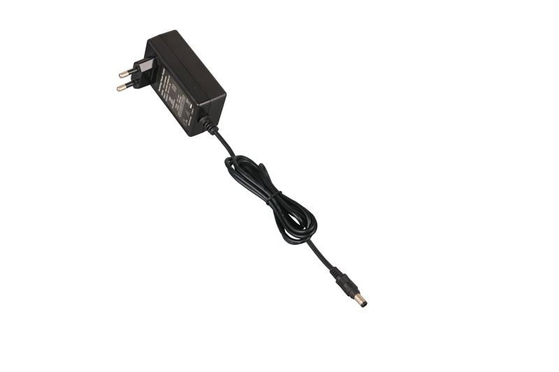 2014 Wholesale China Supply CE Power Adapter 30W 12V 2A 4