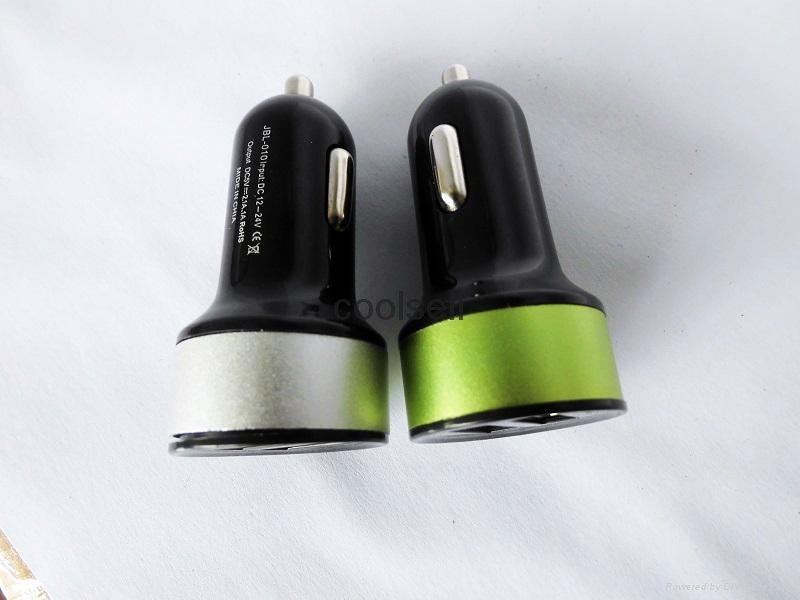 manufacturers selling 5V2.1A Dual USB port car charger 4