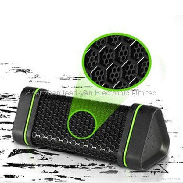 Earson Waterproof Shockproof Dustproof Outdoor Sports Bluetooth Speaker