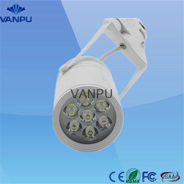 LED Track light 4