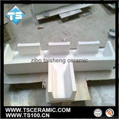 Aluminum silicate launder