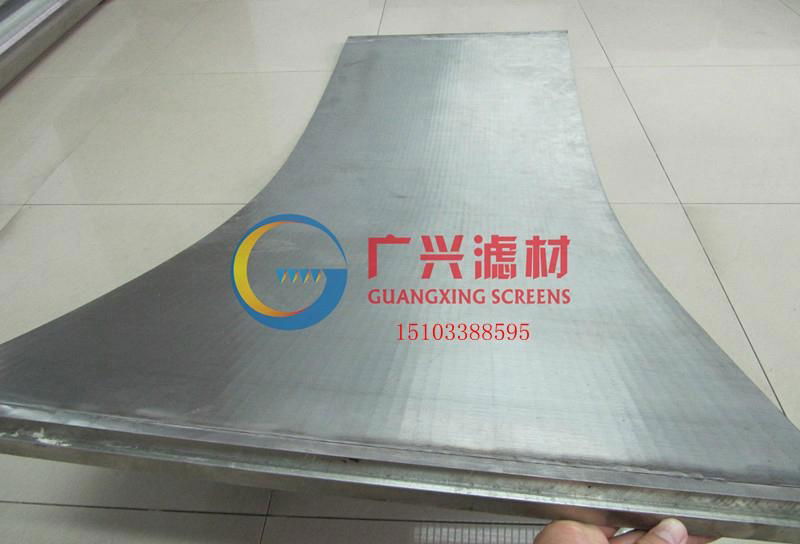 Wedge wire flat panel 4