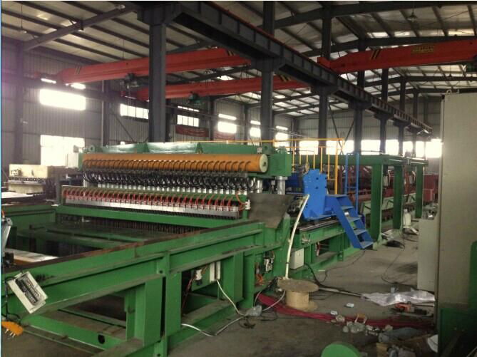 automatic wire mesh welding line(type C line bar coiled, cross bar pre-cut) 3