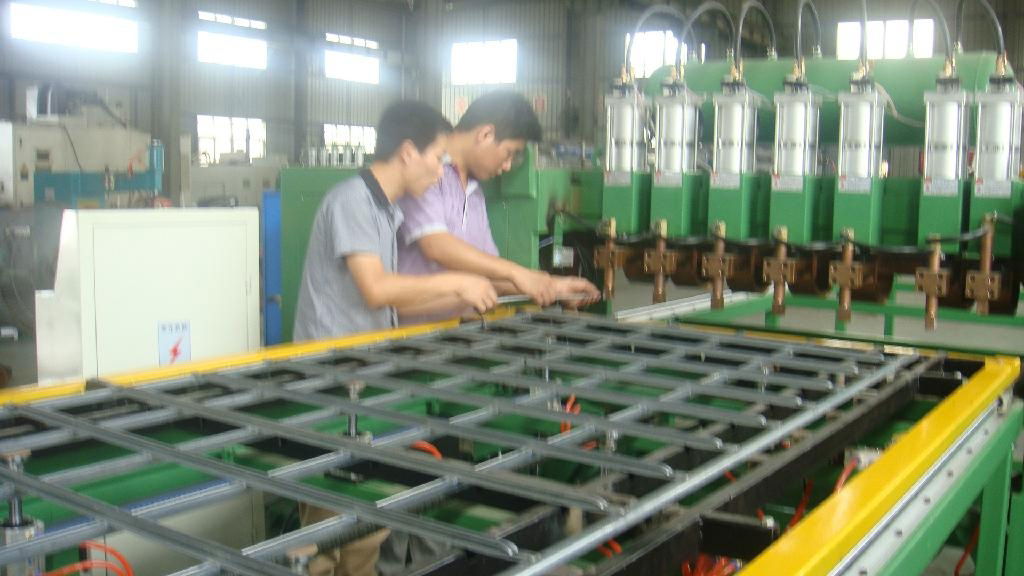Intermediate frequency protect cage welding machine