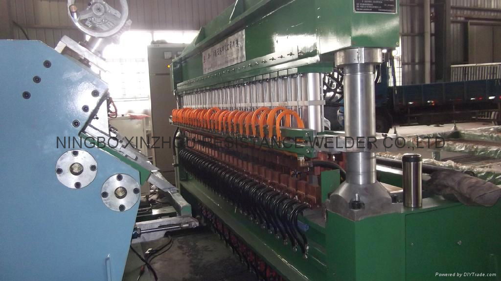 automatic wire mesh welding line(type B with pre-feeding mechanism) 3