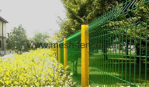 galvanzied and pvc wire mesh fence 1