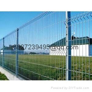 roll top welded wire mesh fence 1
