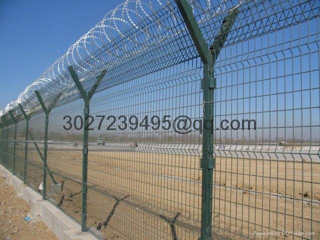 PVC Coated Curved Fence Panel  4