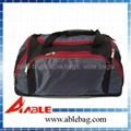 Sports bag with shoe's compartment