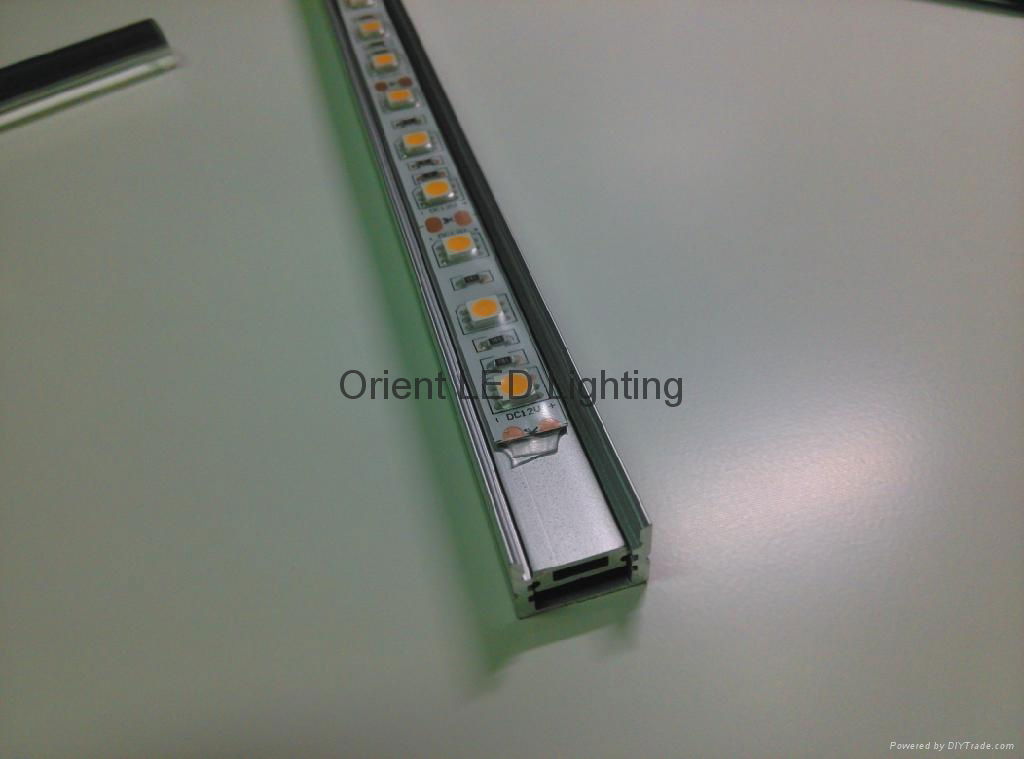 LED rigid bar with narrowed beam angle by lens strip light 4