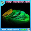 Hot Custom Fashion Glow in Dark Bracelet Wristband  2