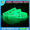 Hot Custom Fashion Glow in Dark Bracelet Wristband  4