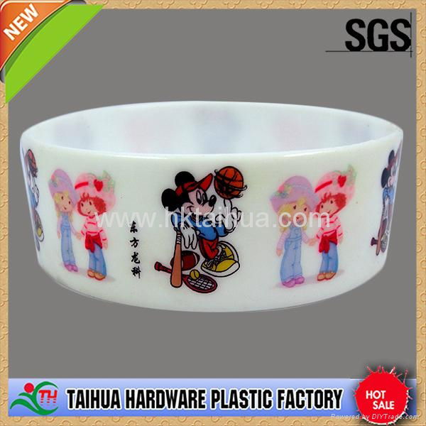 One inch silicone bracelet