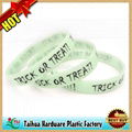 glow in the dark silicone bracelet 2