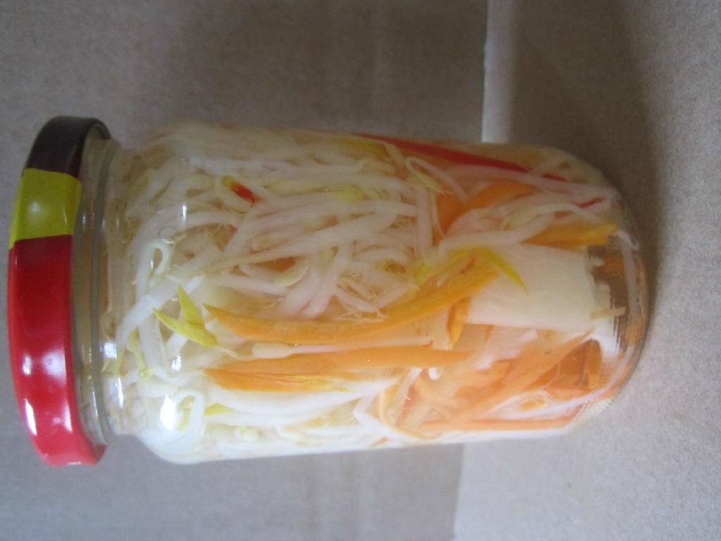 glass bottled soy bean sprout mixed with vegetables 3