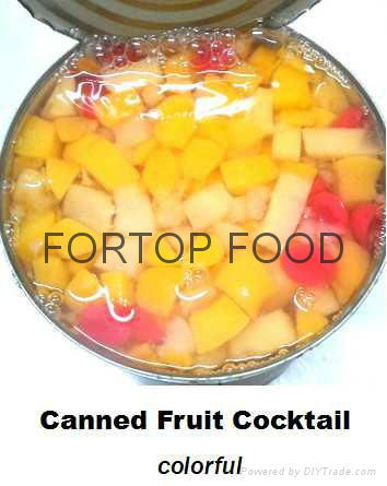 canned fruit cocktail