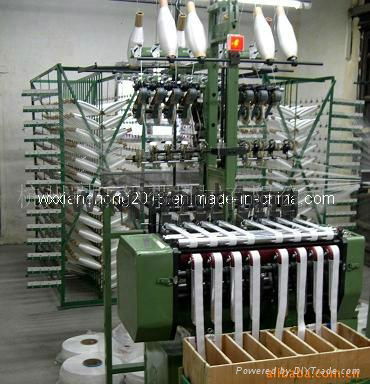 Belt weaving machine for fiberglass yarn