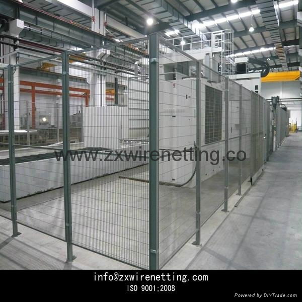 pvc coated wire mesh fence 4