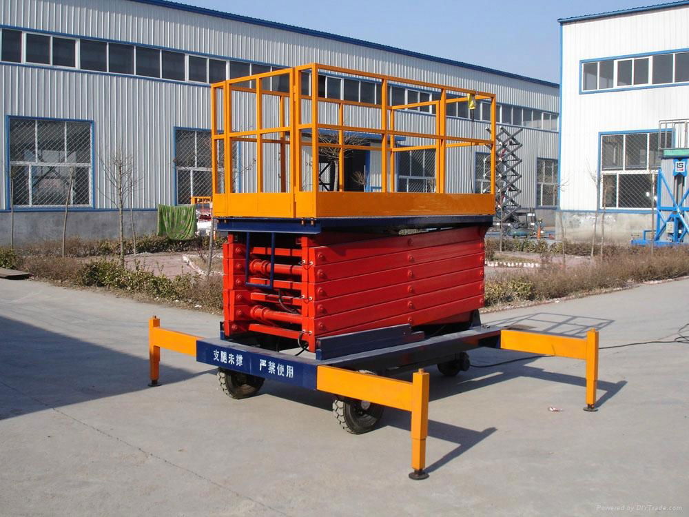 mobile hydraulic scissor lift with fencing 4