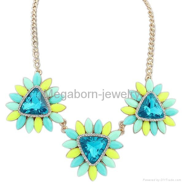 Fashion flower crystal glass short necklace vinatage statement necklace