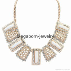 new arrive Fashion elegant crystal pendant necklace