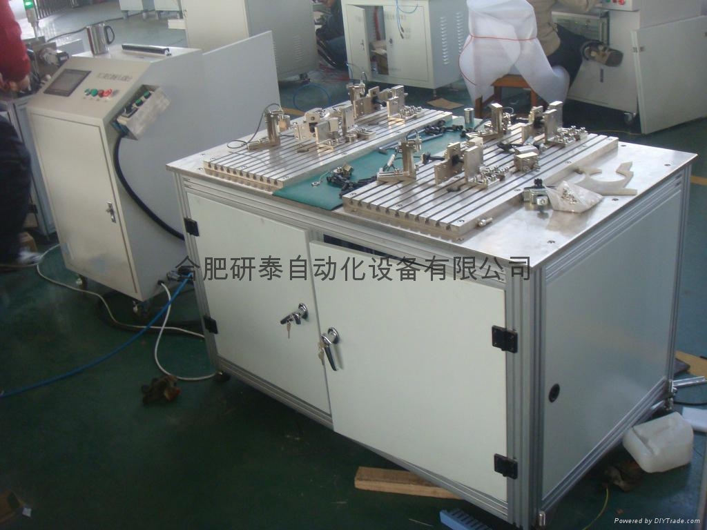 汽車換擋操縱機構高低溫耐久性能試驗台 3