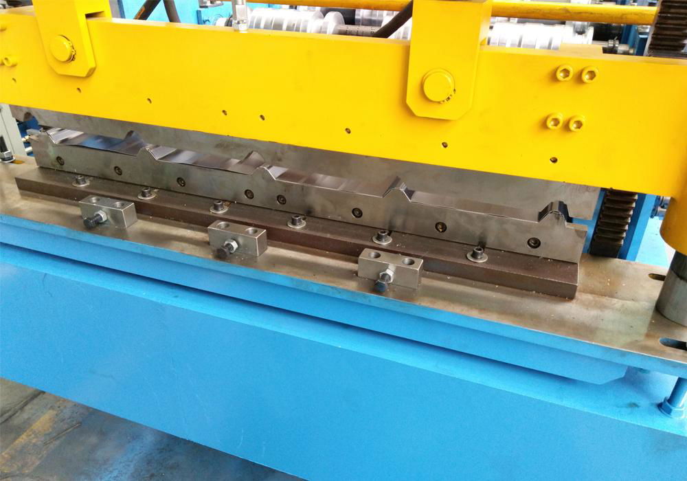 GR8 panel Rollforming Machine 2