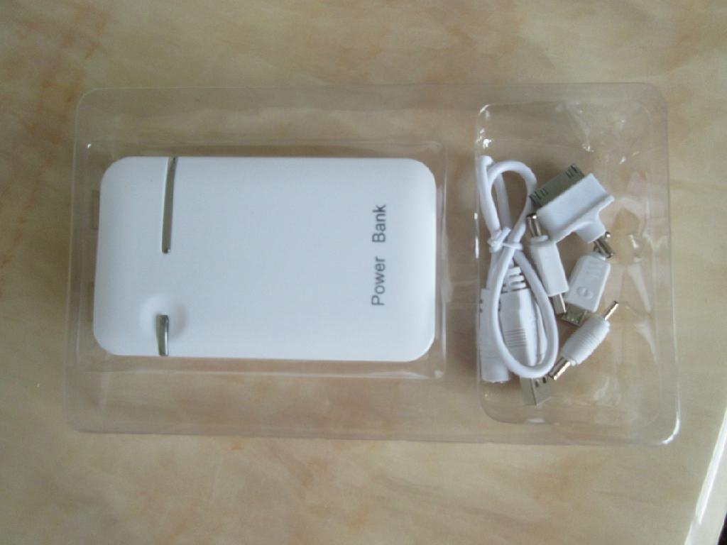 power bank power supply mobile phone charger 7800 mAh  with white green and  4