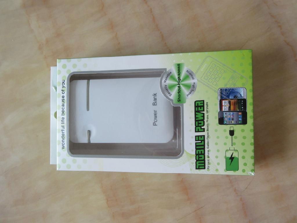 power bank power supply mobile phone charger 7800 mAh  with white green and  5