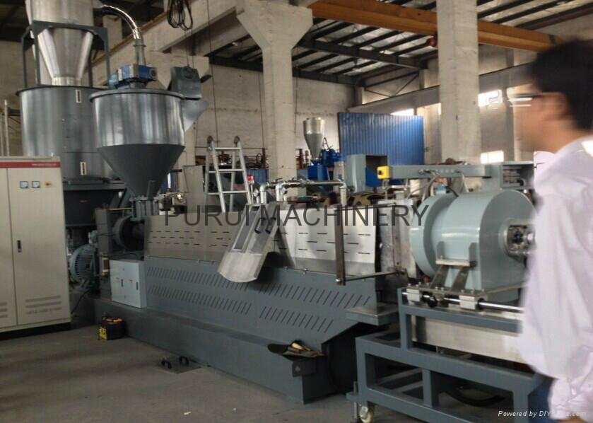 forced feeding granulating line for recycle crushed flakes 3