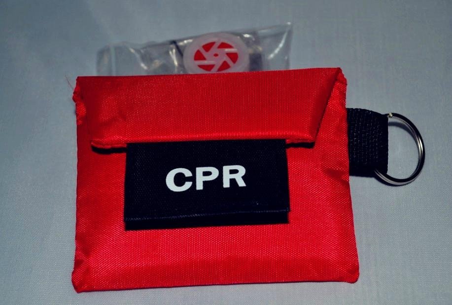 CPR Mask with Keychain Ring 2