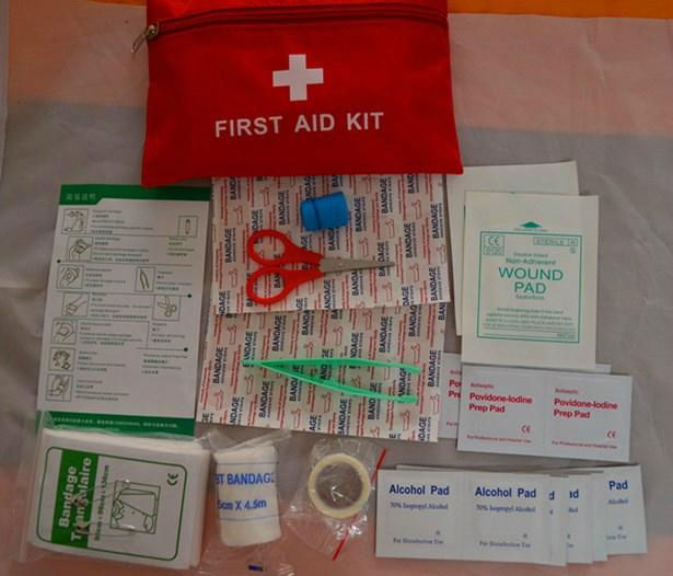 first aid kit bag with 34 pcs contents APPROVED CE &ISO13485,FDA Certificate  2