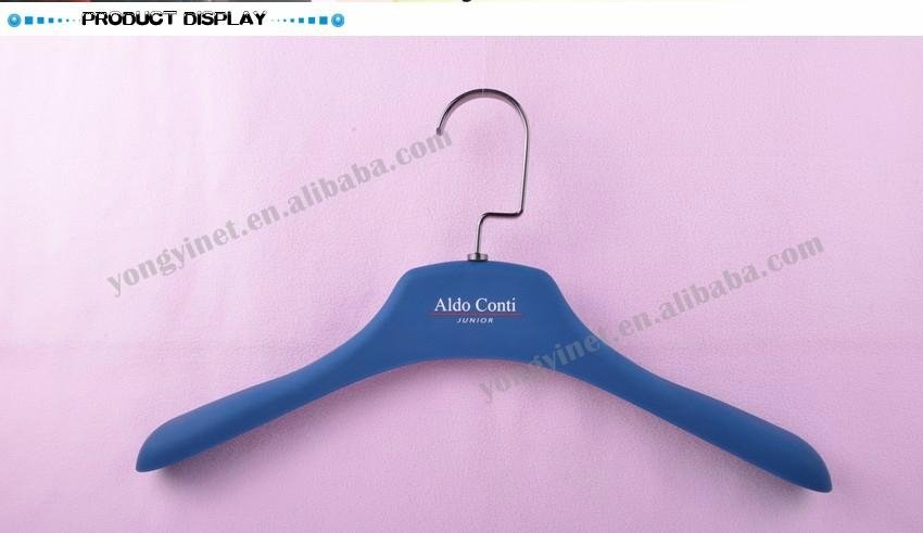 wholesale blue plastic rubber coating clothes hanger  3