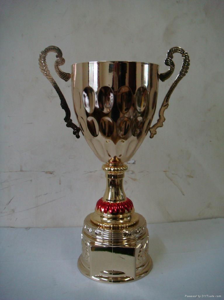 Trophy cup  4