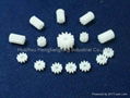 Plastic pinion gear for motor